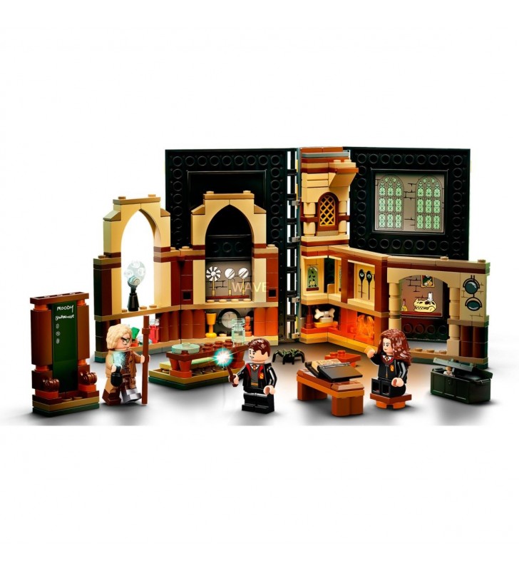 Lego  76397 harry potter momentul hogwarts: jucărie de construcție clasa de apărare