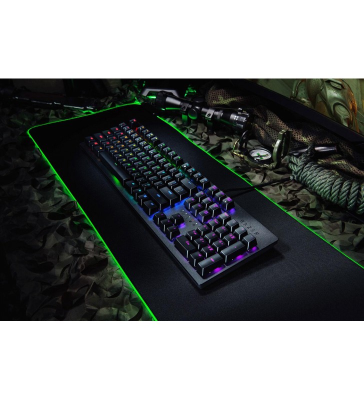 Tastatura razer huntsman, cu fir, us layout, neagra, chroma backlighting with 16.8 million customizable color options, razer opt